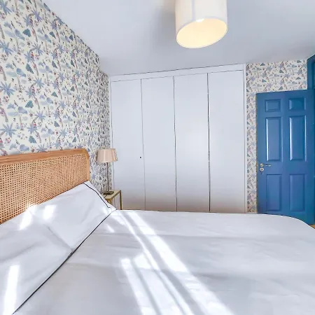 The 4 Center بيت للعطل كينسالي