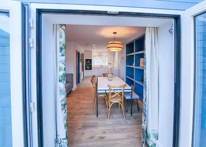 The 4 Center Kinsale